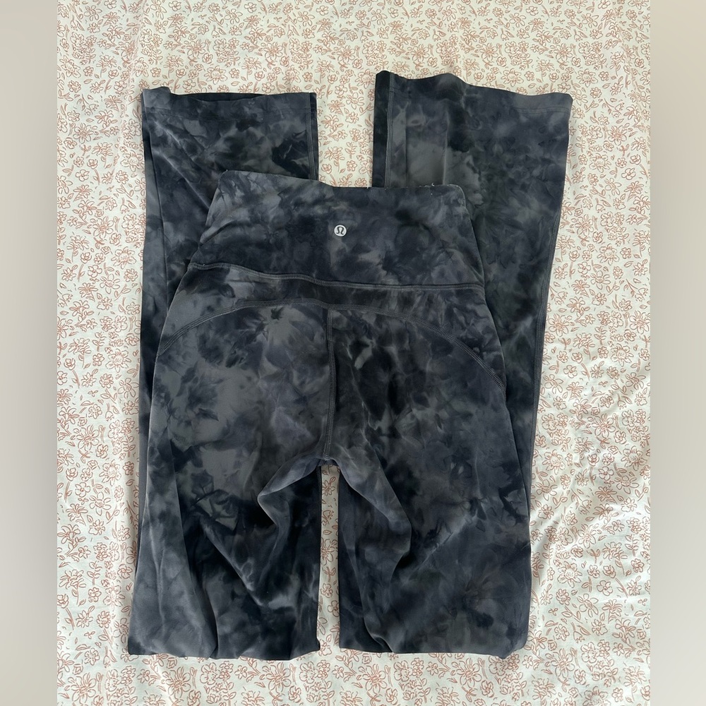 Groove Super-High-Rise Flared Pant Nulu Diamond Dye Pitch Grey Graphite Grey